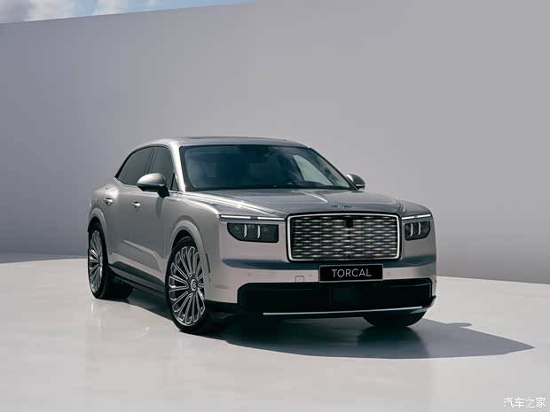 品牌旗下首款纯电SUV！宾利托卡尔实车首发/国内价格公布！