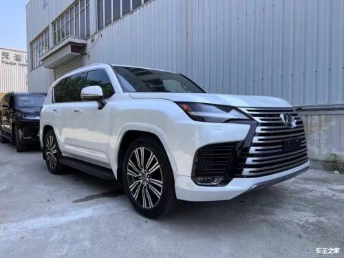 成都平行进口雷克萨斯LX加版团购最高优惠10万 欢迎上门试驾