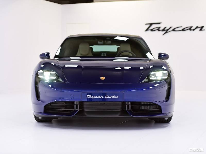 成华Taycan价格最低69.30万起 优惠高达22.50万