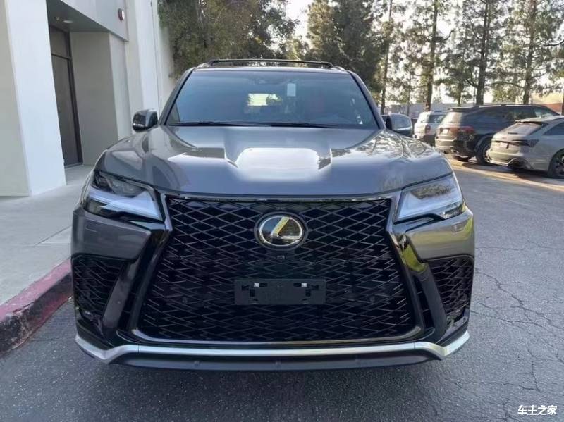 雷克萨斯LX570港口现车多少钱？