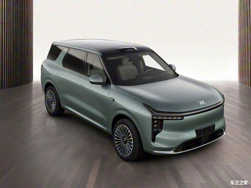 成都智己LS8最高降1.20万 仅24.98万可入手
